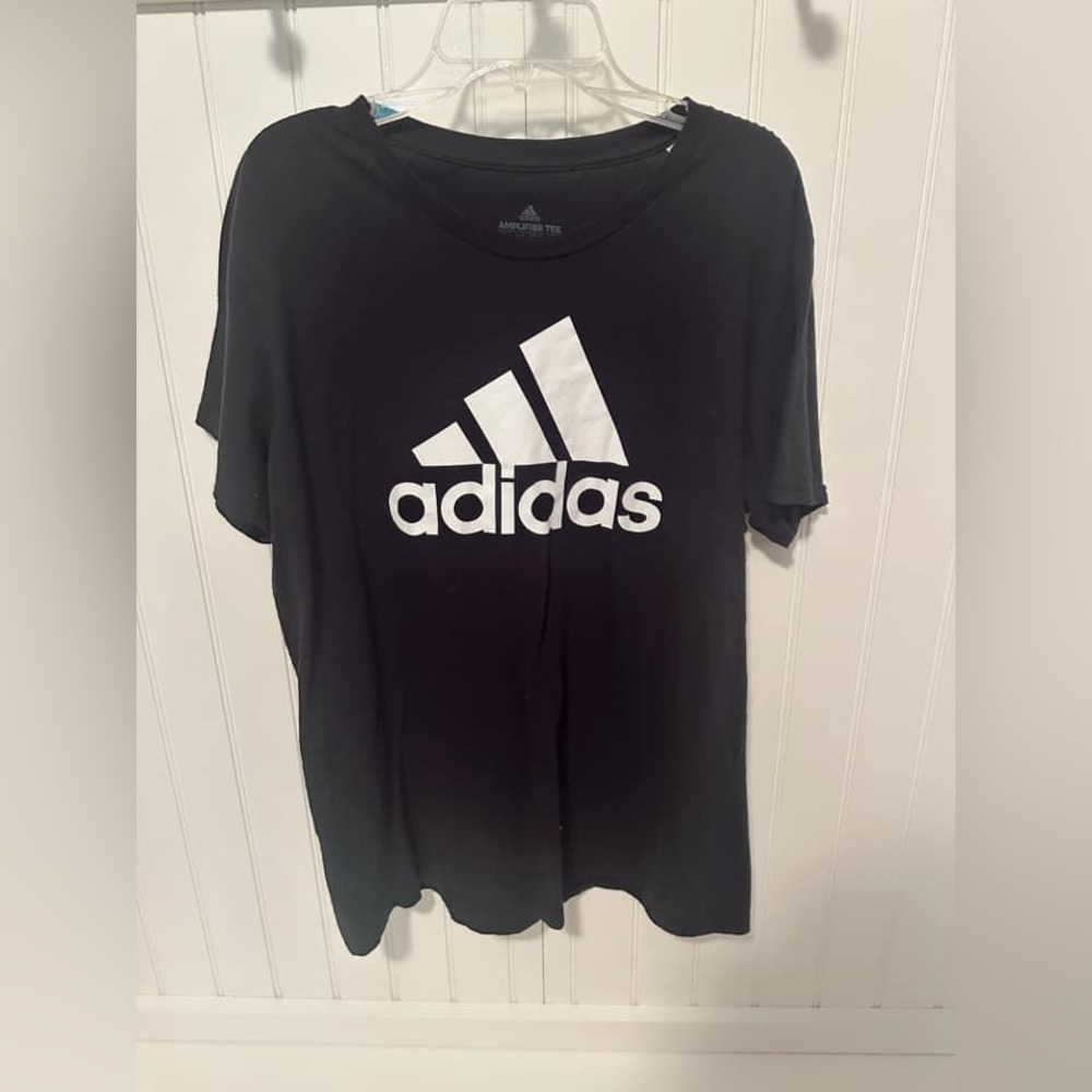 Adidas T-shirt